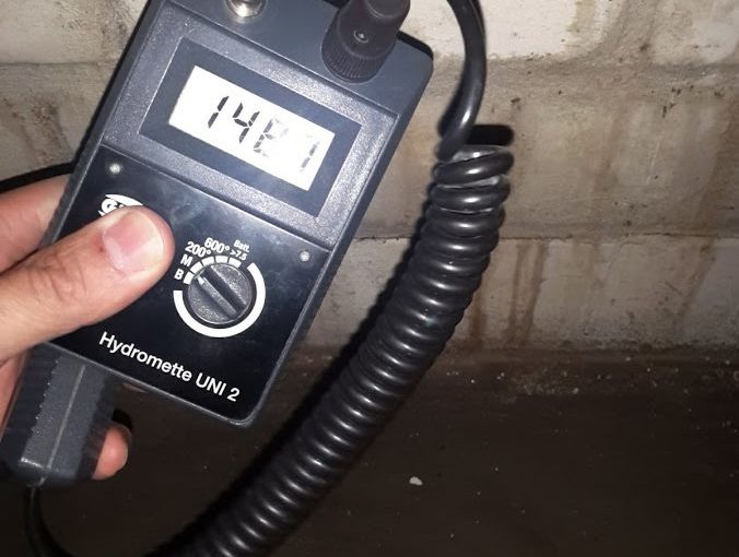 Regenwasser im Keller nach Starkregen - zahlt die Versicherung? Wasser drückt durch die Wand