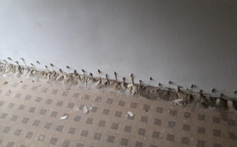 Keller abdichten Injektionsverfahren Mauerwerk Kellerwand abdichten Injektionsverfahren Mauerwerksinjektage mit sog. Packern zur Druckinjektions